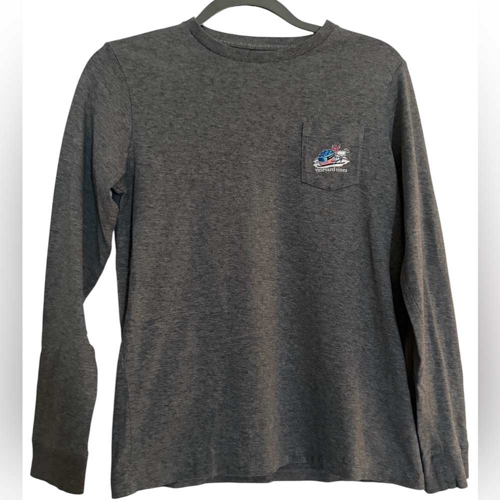 VINEYARD VINES Boys Downhill Ski Whale Pocket Tee T Shirt Long Sleeve
Size:M